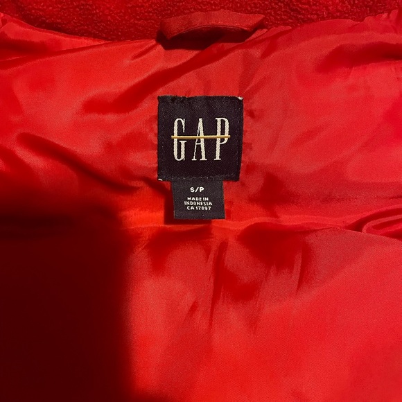 Women's Gap Vest - Picture 3 of 4